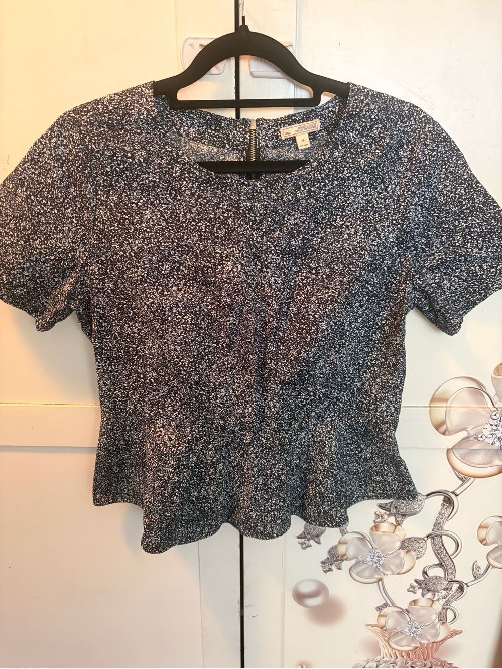 Y2K GAP Navy and White Speckled Peplum Short Sleeve Top